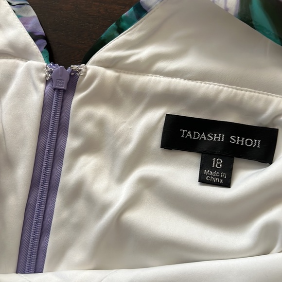 TADASHI SHOJI ARLENE CUTOUT HALTER FLORAL MIDI DRESS - Picture 11 of 16